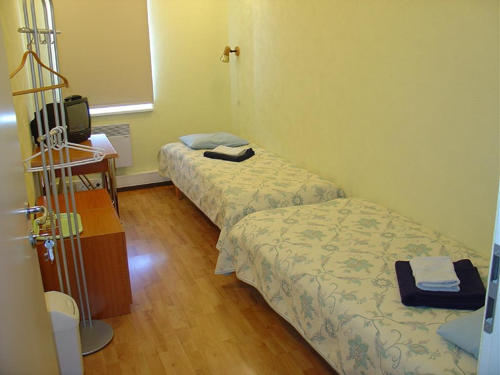 Kuressaare Airport Guest House Rom bilde