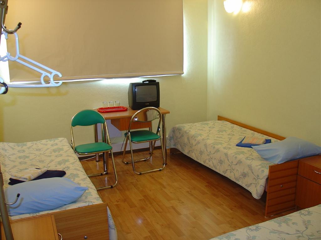 Kuressaare Airport Guest House Rom bilde